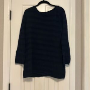 41 Hawthorn brand in size large. Dark blue in color.